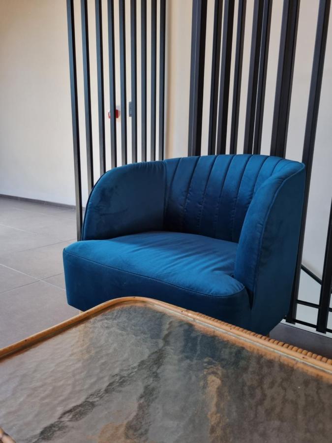 Cerf, Ouvre-Moi B&B Rochefort Εξωτερικό φωτογραφία